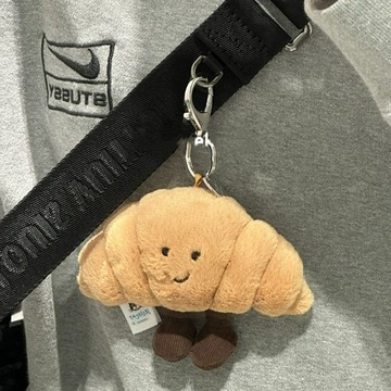 免運🌞可頌麵包毛絨掛件 創意可愛牛角包公仔玩偶鑰匙扣 包包掛飾情侶禮物 交換禮物 情侶掛件 治愈系可愛吊飾 毛絨玩偶扣環