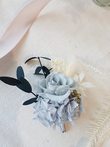 海藏設計|騎士灰。獨特永生玫瑰胸花 永生胸花