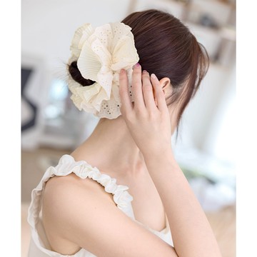 【夏季新品】HS 唯美蕾絲風琴髮圈 杏白