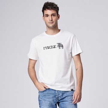 moz瑞典 千鳥紋駝鹿印花100%純棉短T-經典白(亞洲版)男款