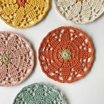 15公分雛菊花 隔熱墊 鍋墊 餐墊 自由配色 毛線編織 餐桌裝飾