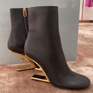 2025新款名媛羊皮時裝圓頭坡跟時尚超高跟坡跟側拉鏈納帕皮革女靴