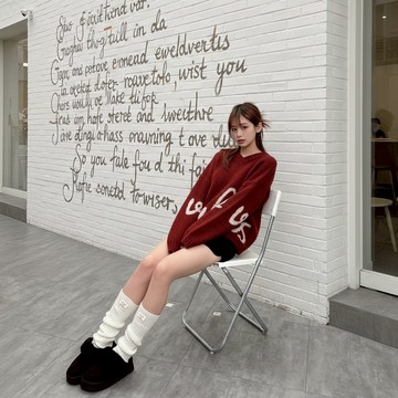 草寫英文連帽毛衣-紅【KT224784】