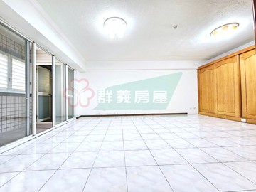 粘聖芬~忠孝學區大四房休旅車位｜台中市西區貴和街