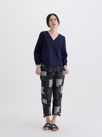 夜曲V領縮口長袖上衣-藏青