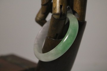 蛇年煥新玉見美好和田玉手鐲點亮臂間風情