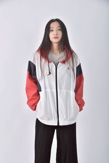 (XL) reebok運動連帽白色外套