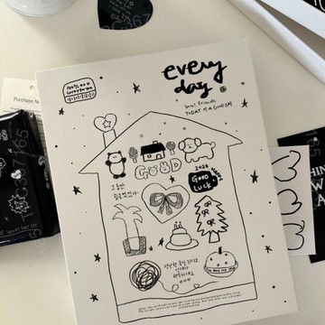 臺南出貨 黑白小動物四宮格卡冊高顔值愛豆活頁3寸小卡收納追星收納相冊 E U I