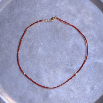 紅色之中是心的顏色玻璃米珠短項鍊