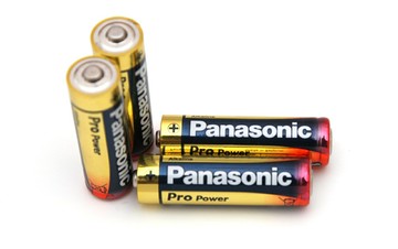 Panasonic 國際牌 (3號AA / 4號 AAA) 高效能鹼性電池 (8+2入)【APP滿額下單10%點數(單一帳號最高5000點)】1/31止