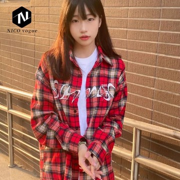 【Nico】臺灣熱銷🔥多巴胺復古字母刺繡格子襯衫長袖外套薄款寬鬆情侶學生襯衣女