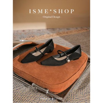 新款女式小方頭法式粗跟平底一字小眾氣質女性單鞋設計珍珠帶晚晚