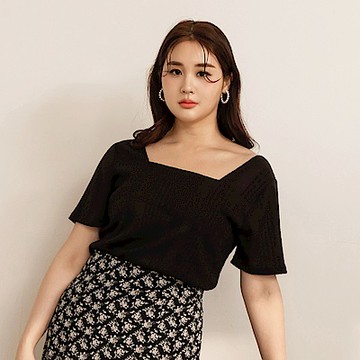 雲朵自訂款-坑條彈力方領小露背修身上衣-OB大尺碼