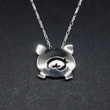 豬屁屁~純銀十二生肖彌月墜飾項鍊,手作的詩小朋友第一件純銀飾