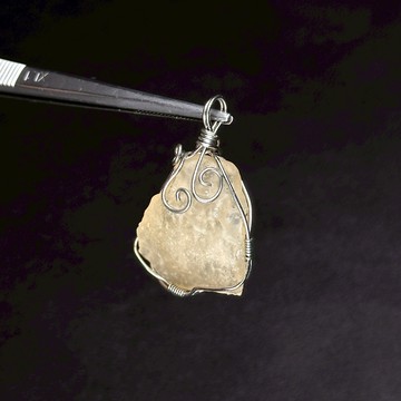 圖坦卡門的守護寶石 |利比亞黃金隕石 黃金隕石 台證 藝術家手工編織墜 S24AD18-09