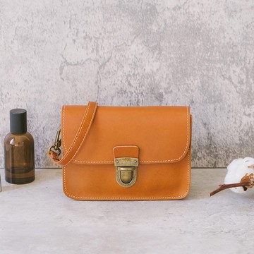 真皮極簡輕巧斜背包腰包 8008-1 黃棕Y