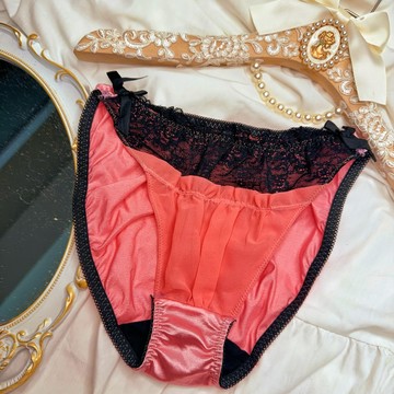 ꒰꛱ ͜ | ୭🤍୧ |꛱ ͜ ꒱ 日系內褲 緞面內褲 稀有L碼