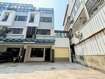 沙鹿大地坪邊間4車位全新別墅｜台中市沙鹿區民族路