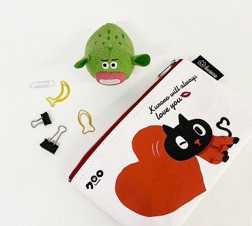 Kuroro 愛心時尚款—化妝包