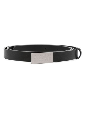 MM6 Maison Margiela - logo-engraved leather belt - men - Calf Leather/Copper/Zinc/Aluminium - One Size - Black