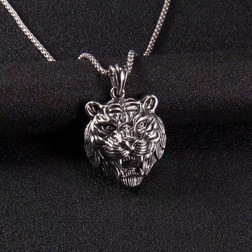 新款老虎頭項鏈男士吊墜潮牌嘻哈個性簡約復古掛墜長款毛衣鏈配飾