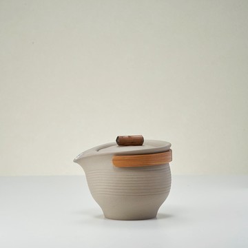 逸II │ Leisure II - 淺褐茶壺