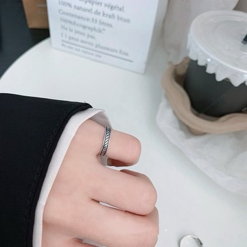 《現貨》眉兒銀飾 925純銀 復古斜紋尾戒 純銀戒指 開口戒 斜條紋