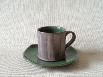 杯碟，青瓷鑲嵌b