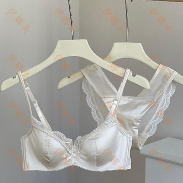 【臺灣出貨👙】蕾絲無痕內衣女小胸聚攏軟鋼圈文胸夏季薄款防下垂收副乳胸罩套裝【伊娜美】