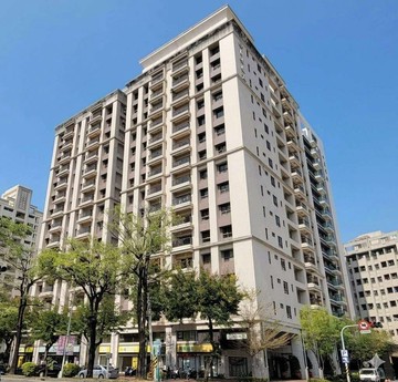 德民星巴克#日森大地#大3房+平面車位｜高雄市楠梓區德民路