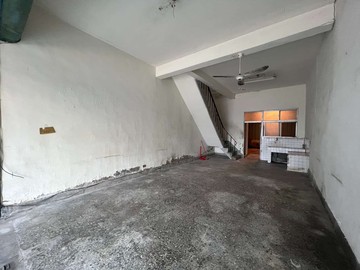 大里~美群國小金雞母店面｜台中市大里區美群路