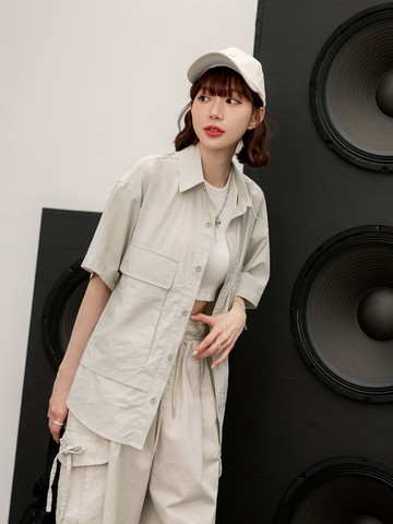 素色防潑水工裝大口袋翻領短袖襯衫