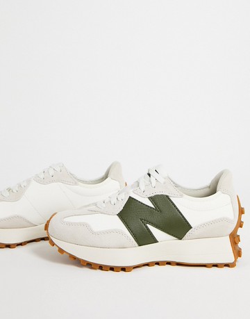 New Balance 327 trainers in off white and green