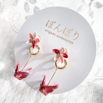 2way │ 綻放小花與飄逸紙鶴的和風耳針/耳夾 │ 紅色/粉色/白色
