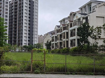 近家樂福.輕軌建地｜新北市淡水區公司田段
