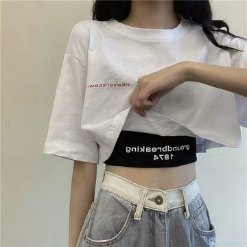 學院風 氣質穿搭 高腰寬鬆短板上衣+黑色背心 短袖上衣 夏季女裝 顯瘦上衣 衣服 寬鬆上衣 素T 韓系穿搭 大尺碼女裝