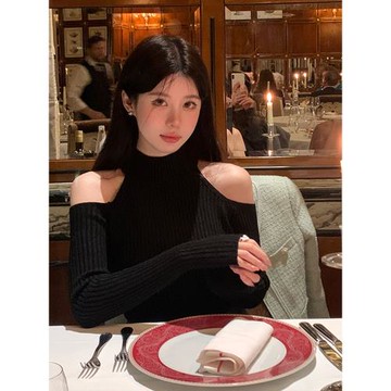 秋冬季純欲顯瘦百搭露肩修身緊身針織衫毛衣溫柔風打底內搭上衣女