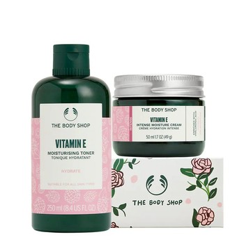 【THE BODY SHOP】維E保水組 (維他命E調理水250ML+密集保濕霜50ML 贈化妝棉❮30片/盒❯ )