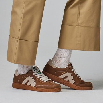 moz 瑞典駝鹿 德訓鞋 (附鞋帶扣) 焦糖 經典復古