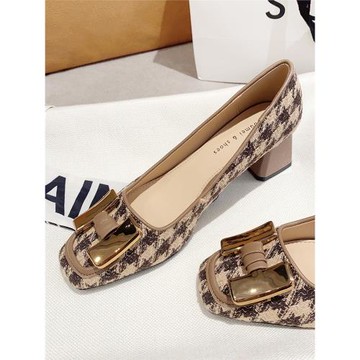 好看潮牌方頭單鞋女粗跟2025年新款溫柔晚風設計感小眾歐美高跟鞋