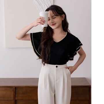 【1+1優惠】HS 波浪滾邊袖上衣 黑色