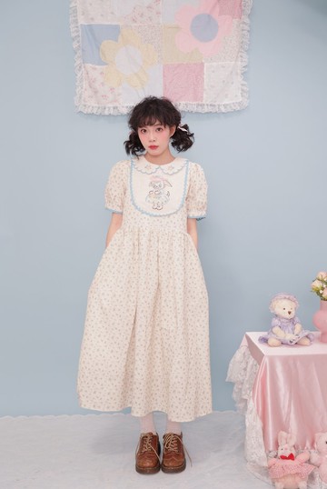 古著少女感 刺繡花瓣領碎花連身裙