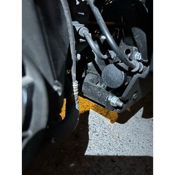 大孔 車台塞 右側 降低髒物跑入 跑水 三陽車台塞 全新迪爵車台塞 全新迪爵塞