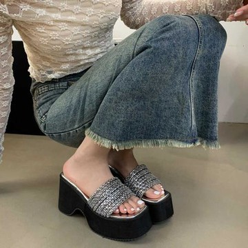 10cm高跟坡跟水鉆一字拖鞋女夏小個子增高松糕涼鞋時尚厚底涼拖鞋