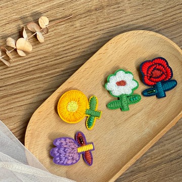 刺繡小花別針 太陽花/玫瑰花/雛菊/鬱金香春天來了