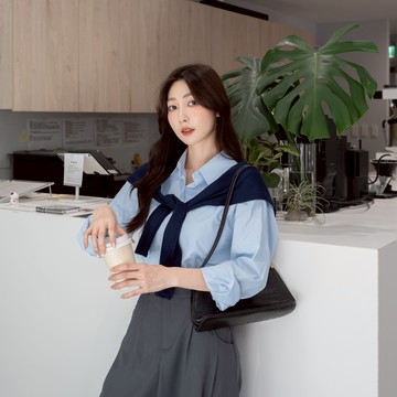 初秋氣息送披肩！素面長版長袖襯衫 SY963030991【現貨】