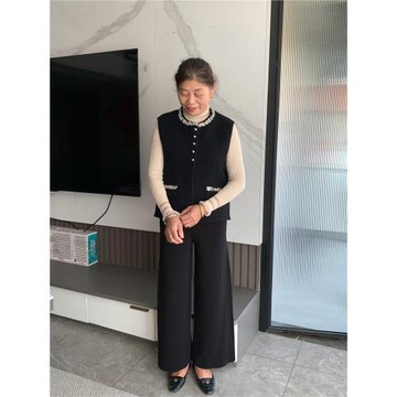 2025新款媽媽秋裝套裝三件套中年女士春秋時尚馬甲上衣小香風外套