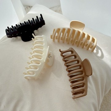 魚骨大抓夾磨砂洗澡發夾女夏后腦勺盤發百搭頭發夾子頭飾鯊魚夾