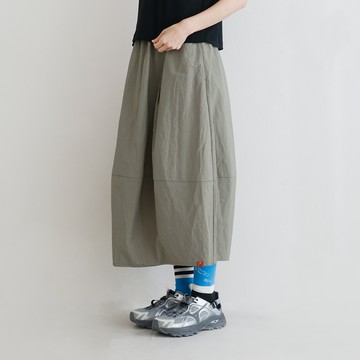 a la sha 舒適剪接平織長裙