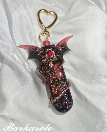 腥紅盛宴 手工滴膠流沙吊飾